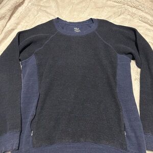 ALO Yoga Men's Crewneck Sweater - Black with Navy Panels EUC